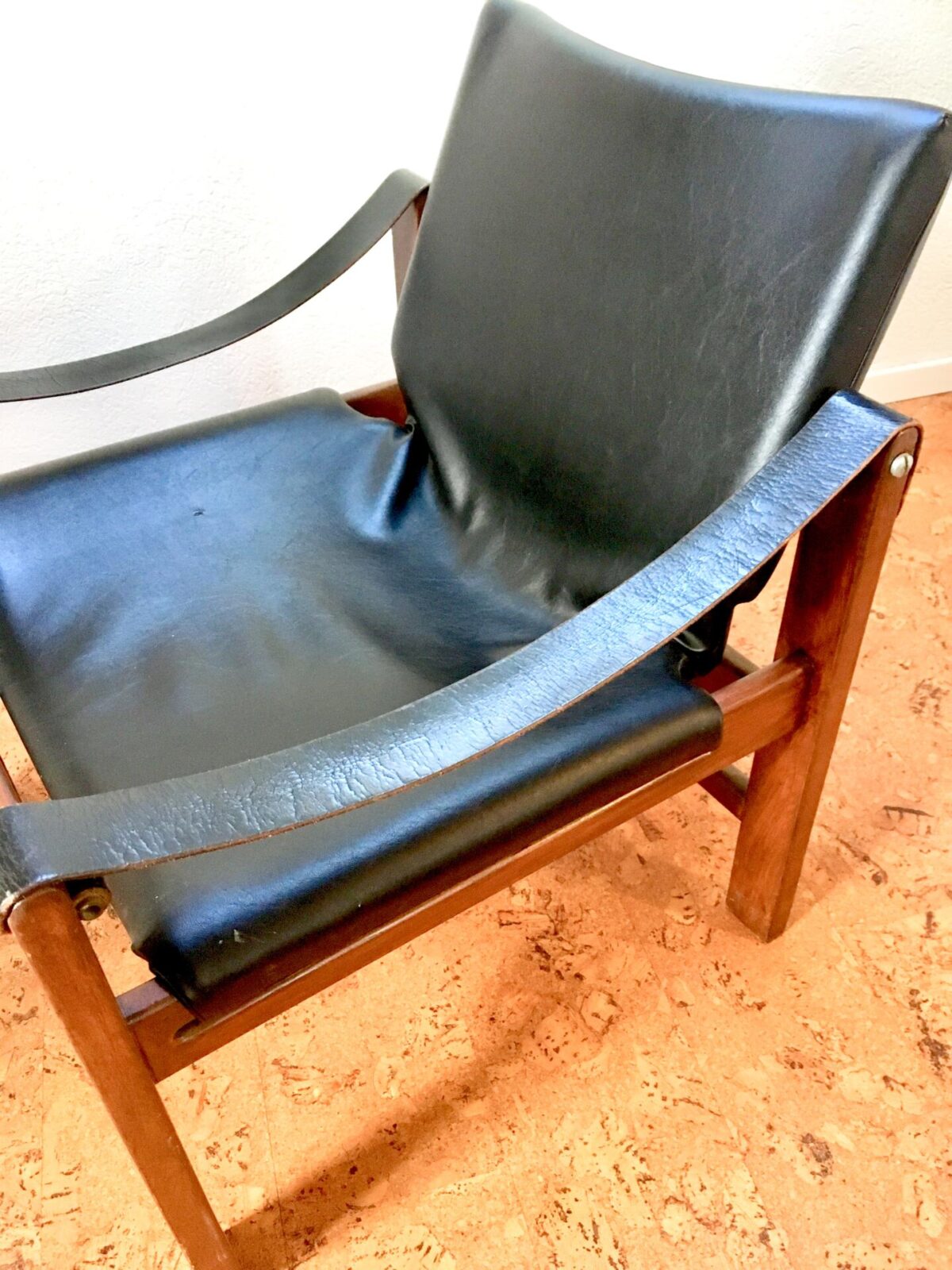 Cocktail Sessel Easy chairs vintage Ledersessel Safari Chairs Vintage-Möbel Midcentury-Sessel