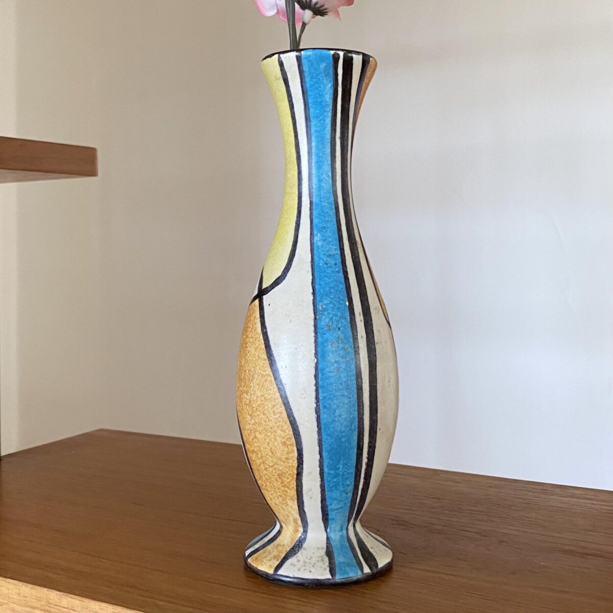 Bunte Keramik Vase aus den 50er/60er Jahren. Durchmesser 7cm Höhe 22cm. 